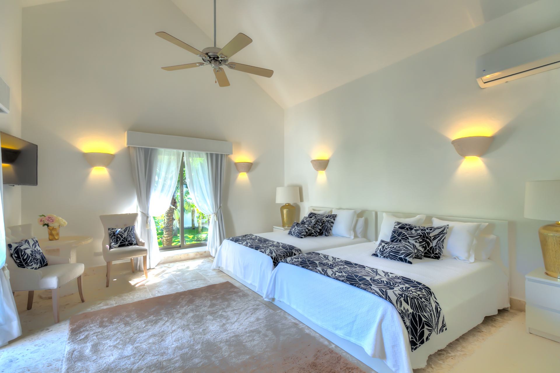 Villa Tortuga Bay B43