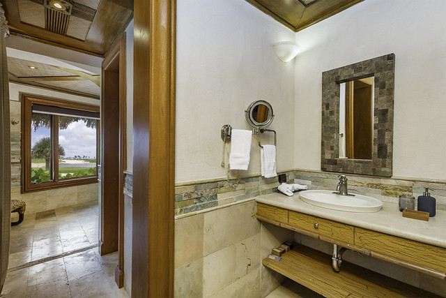 Caleton Beach Villa 8