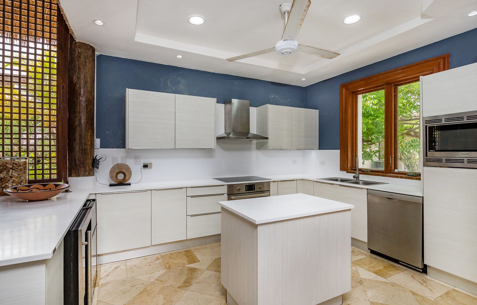 Caleton Beach Villa 8