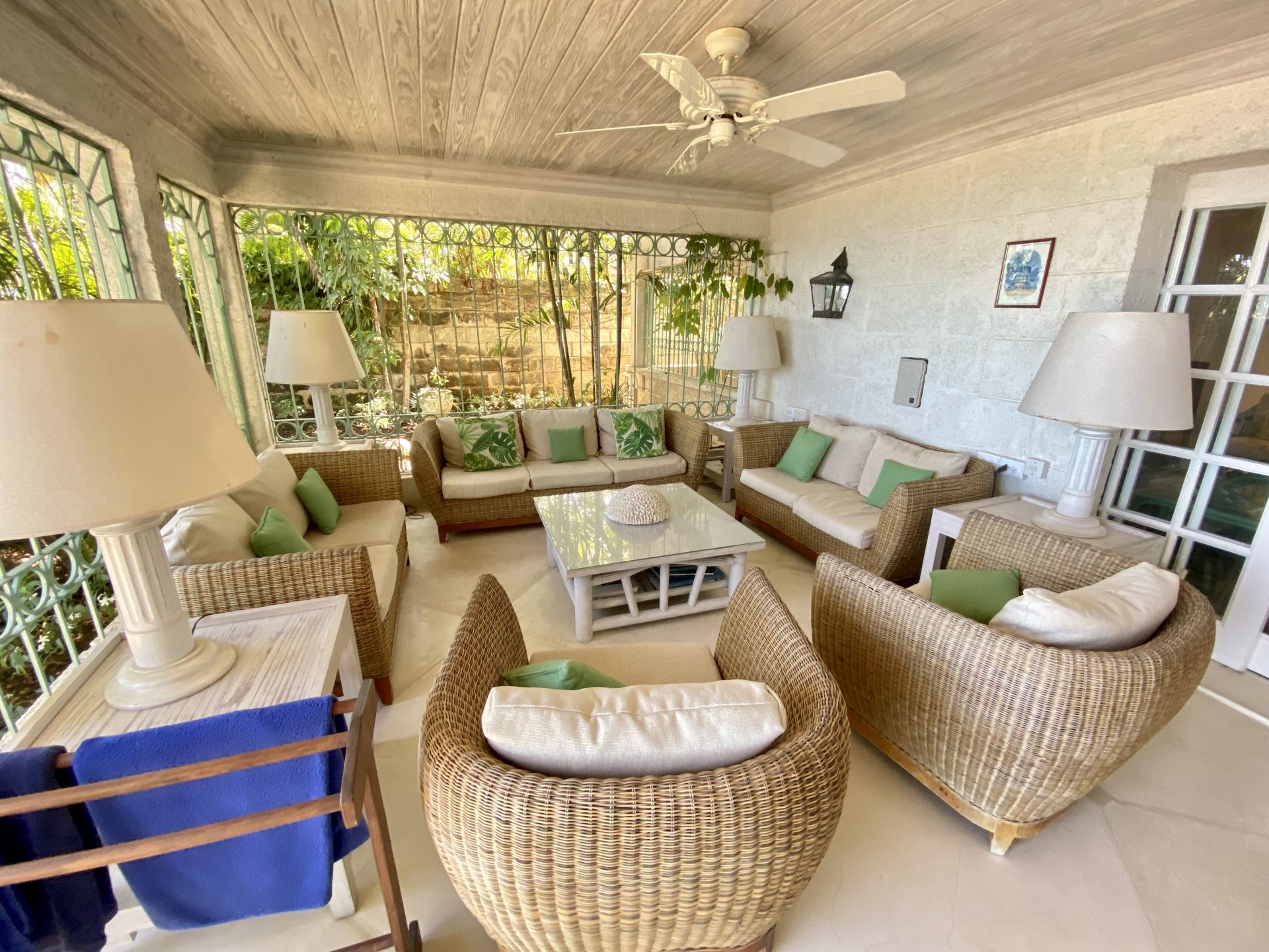 Villa Seascape Gibbs Beach