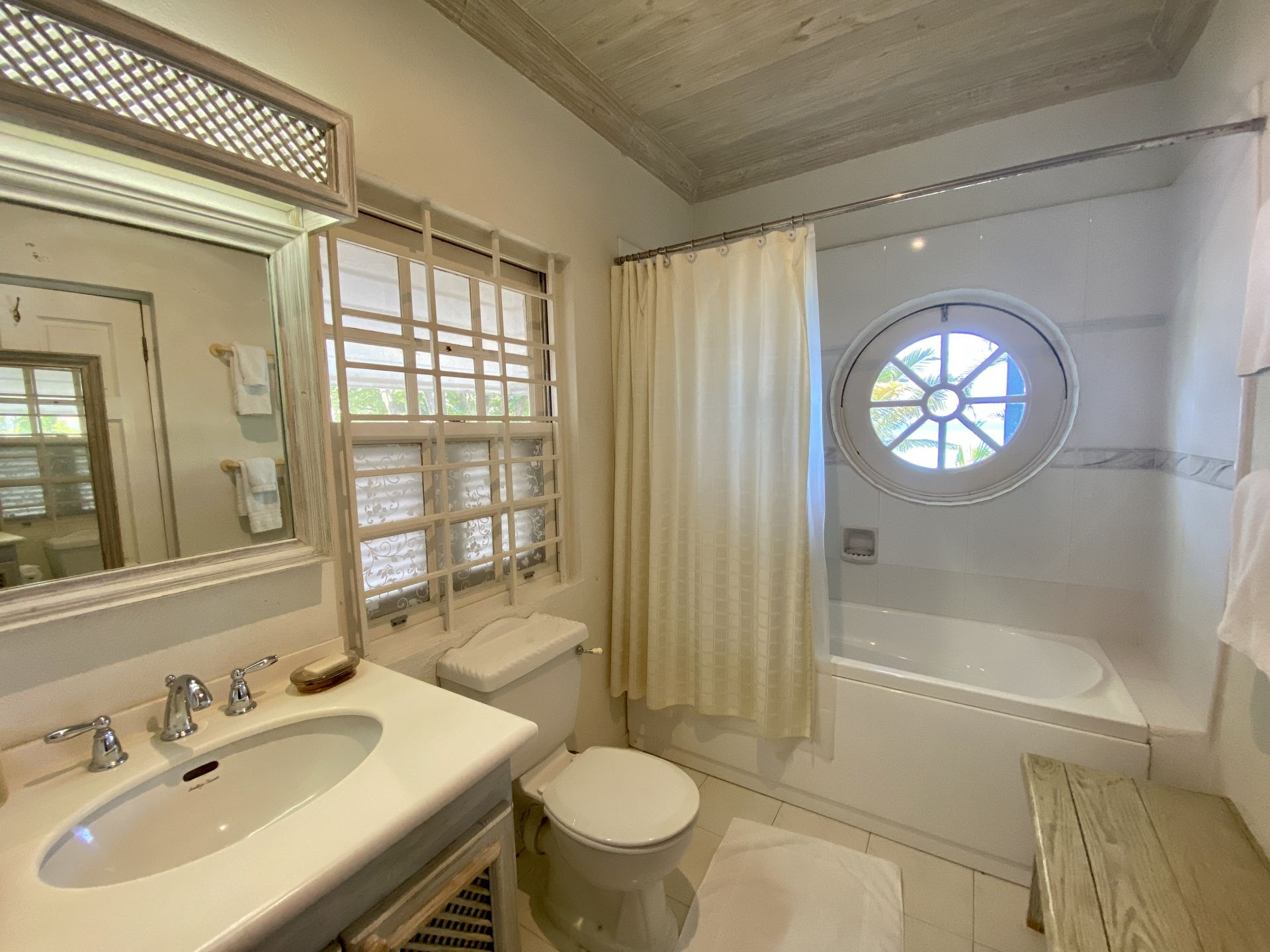 Villa Seascape Gibbs Beach