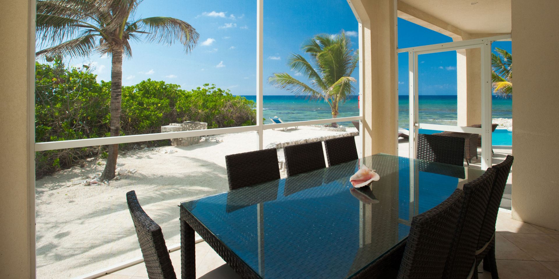 Villa Christmas Palms