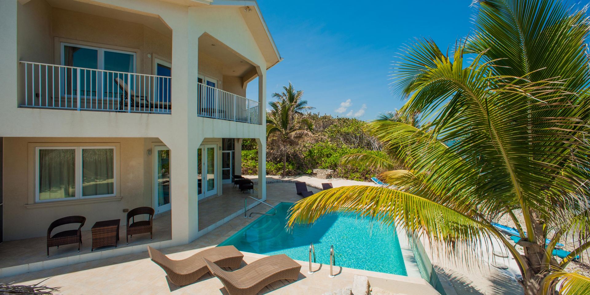 Villa Christmas Palms