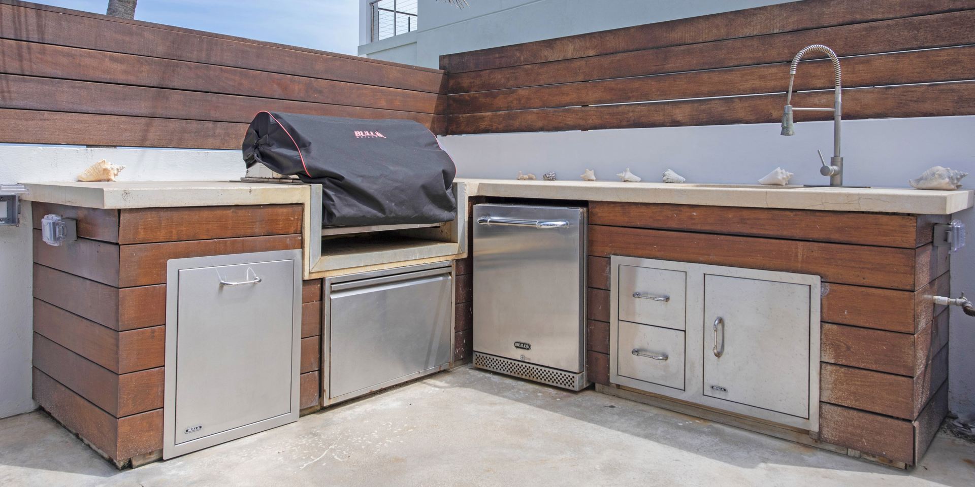 Villa Present Moment