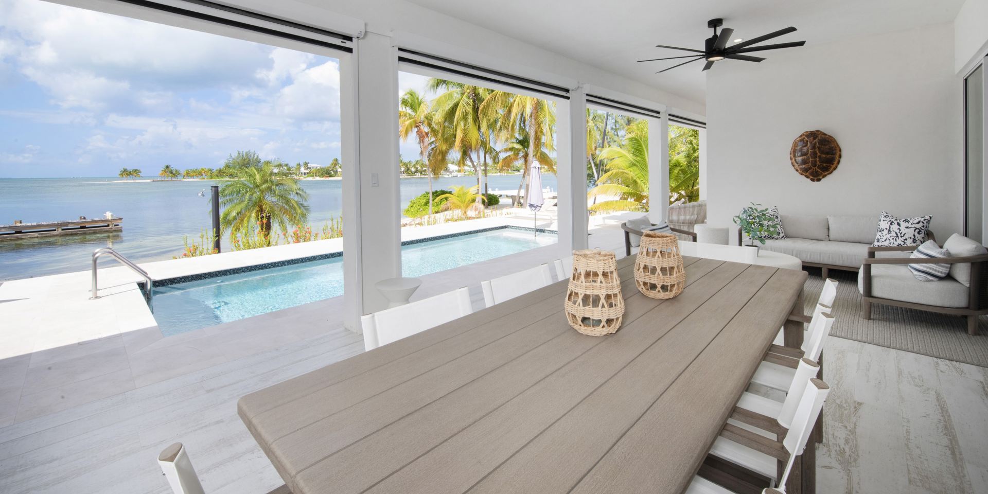 Villa Fantasea + Guesthouse