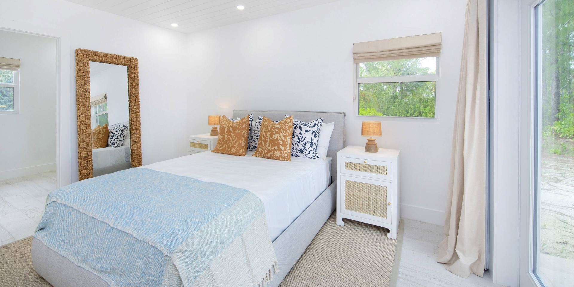 Villa Fantasea + Guesthouse