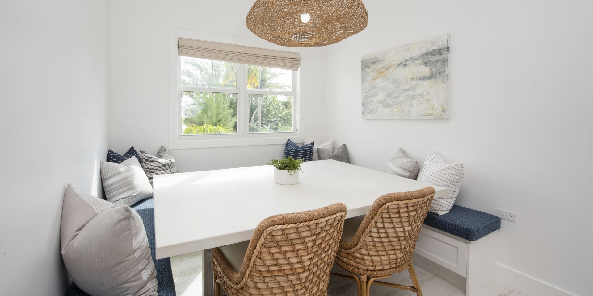 Villa Fantasea + Guesthouse