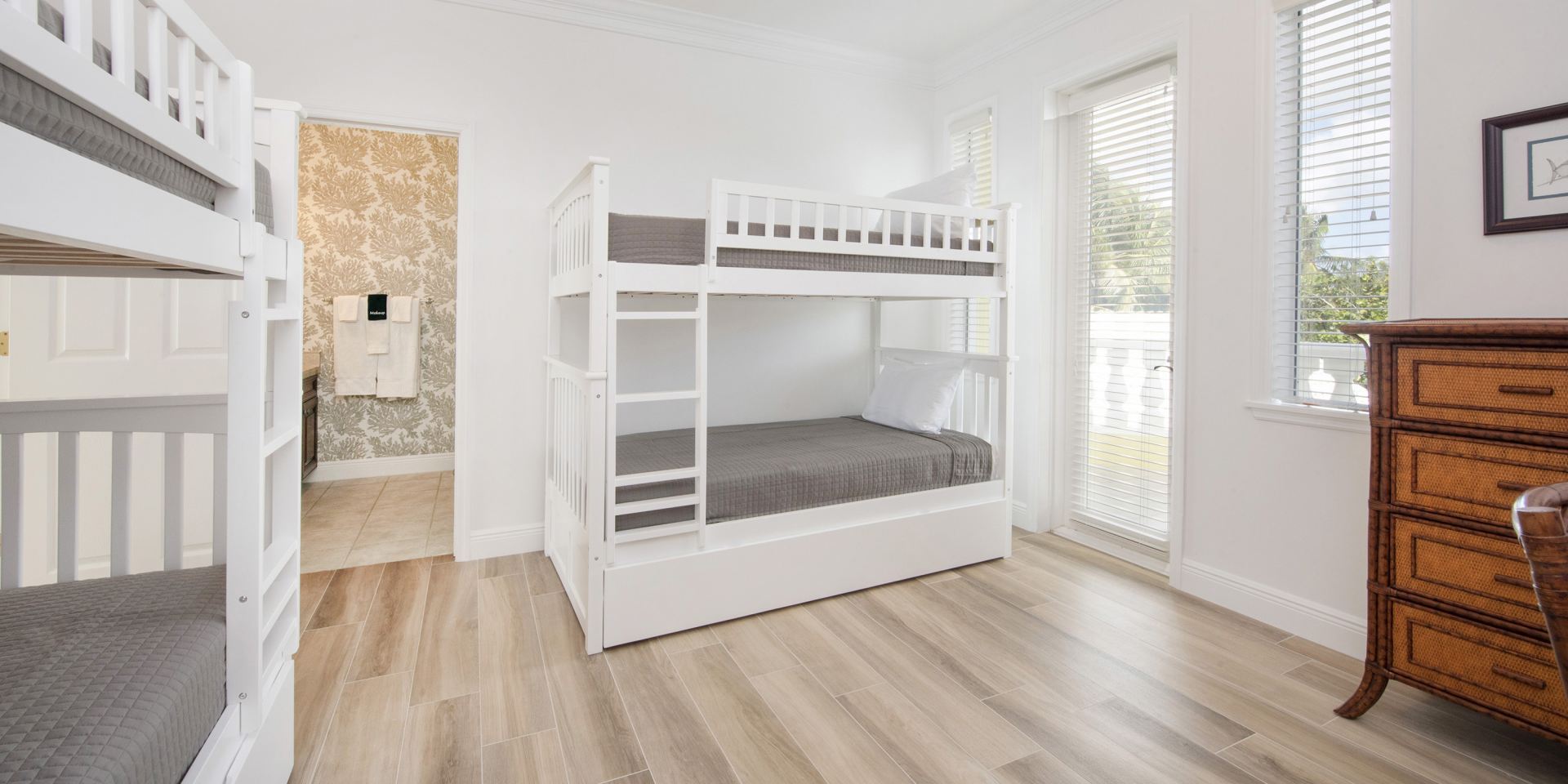 Villa Hidden Treasure + Guesthouse