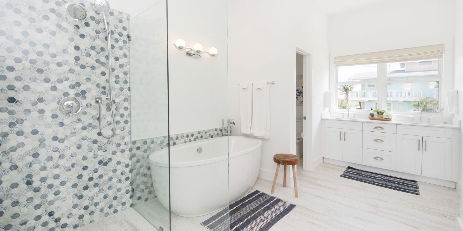 Villa Fantasea + Guesthouse