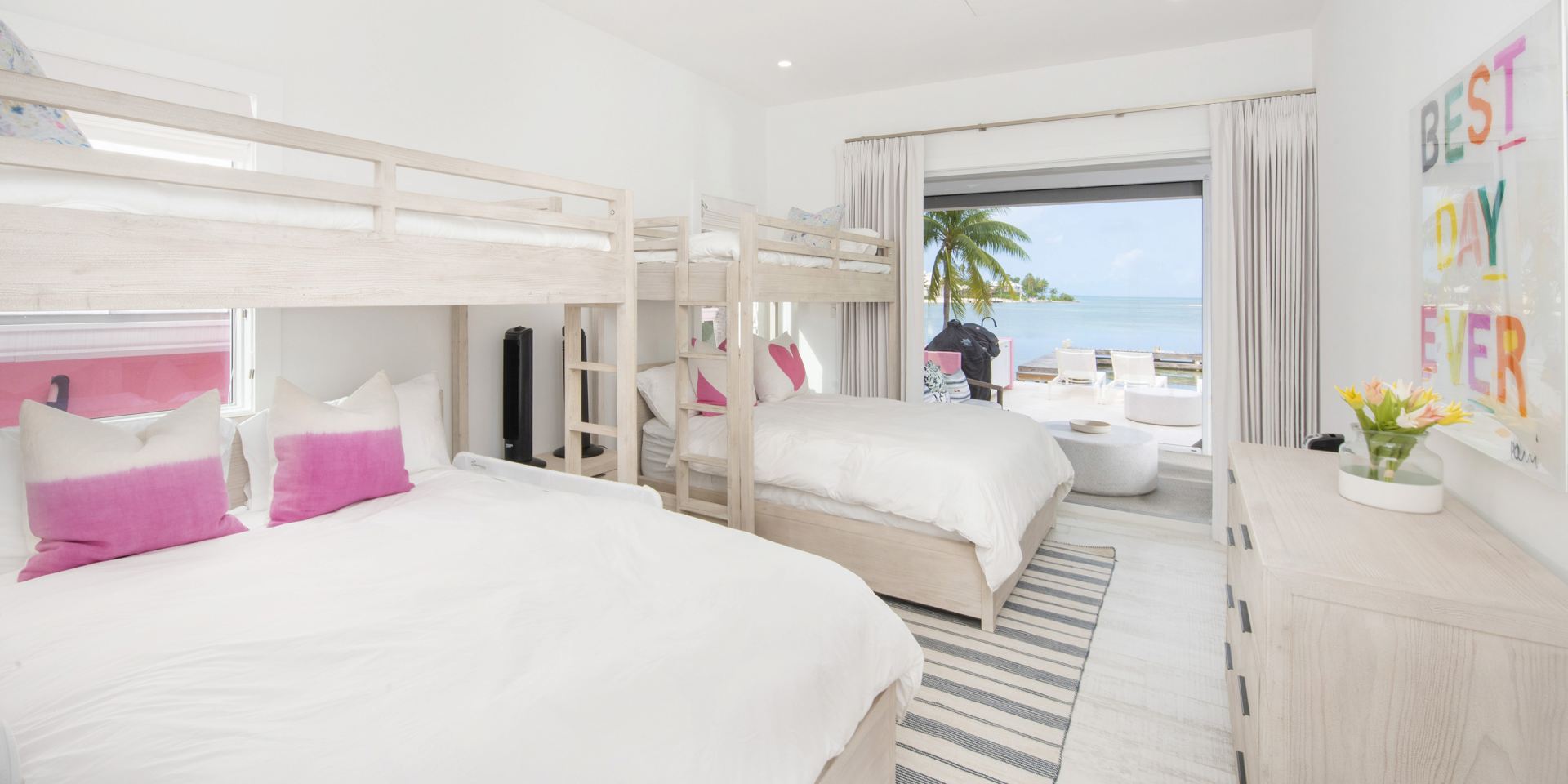 Villa Fantasea + Guesthouse