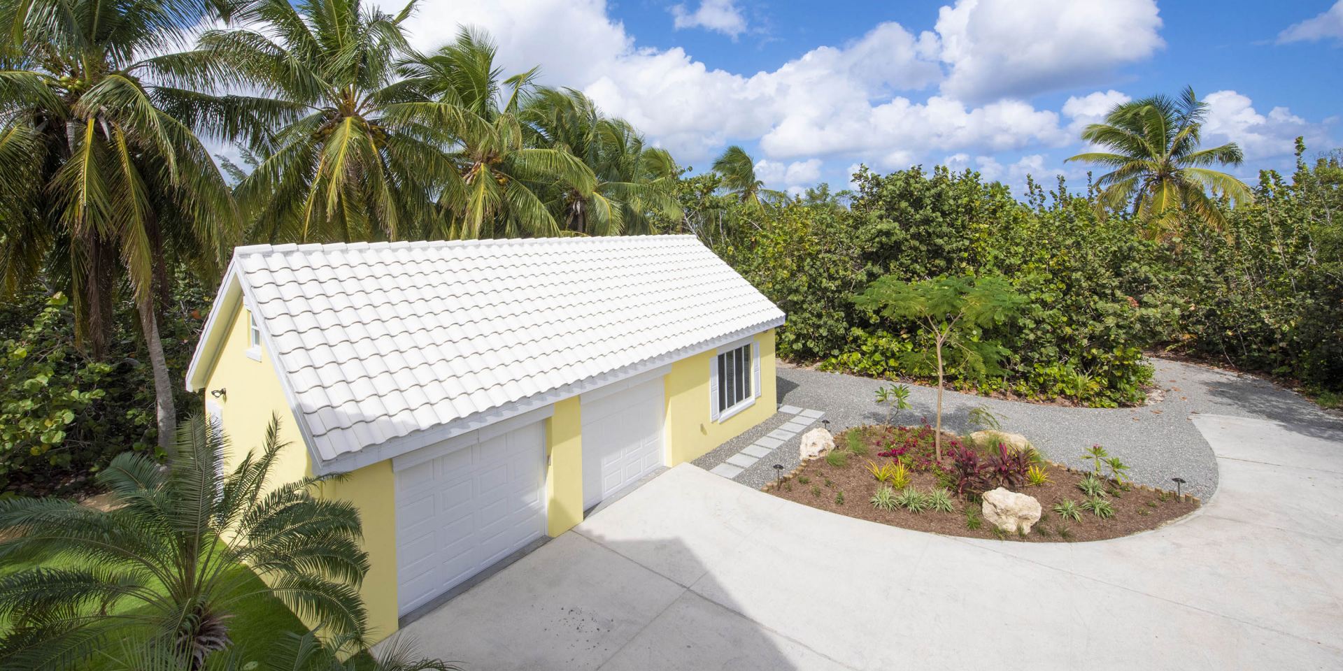 Villa Hidden Treasure + Guesthouse