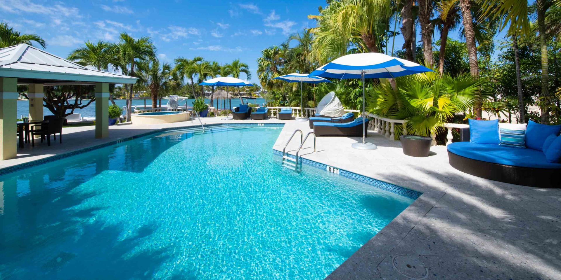 Villa Kaiku + Guesthouse