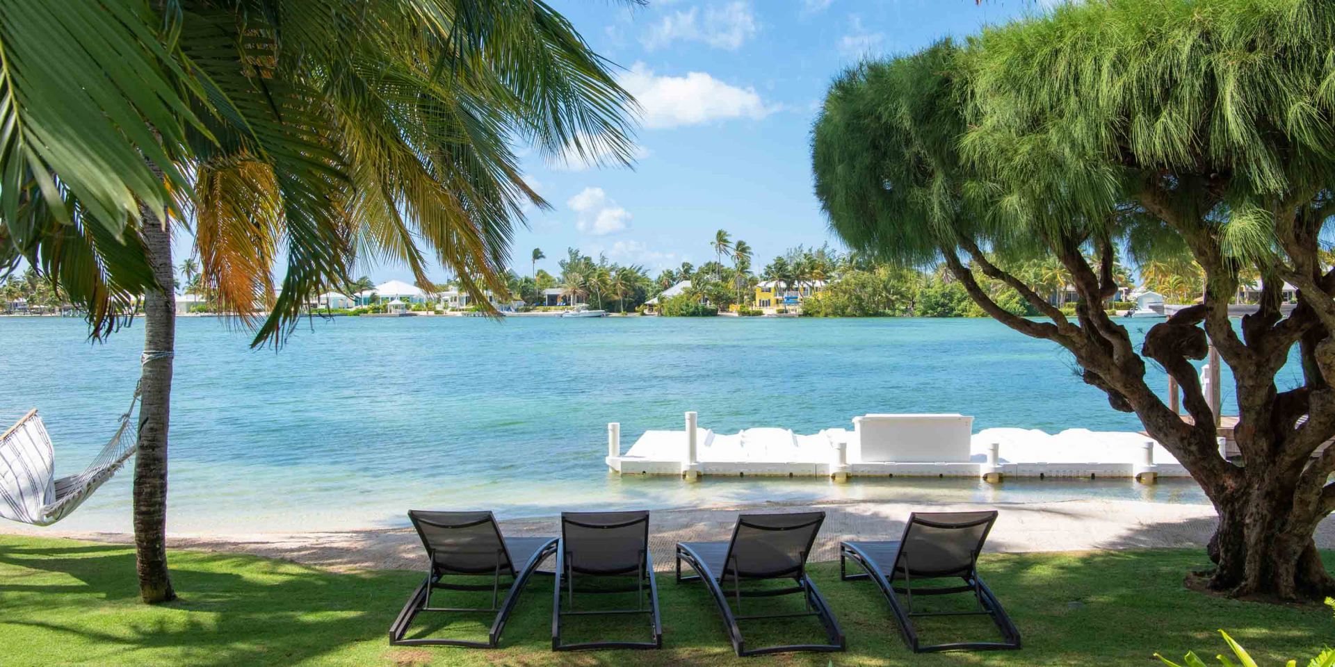 Villa Kaiku + Guesthouse