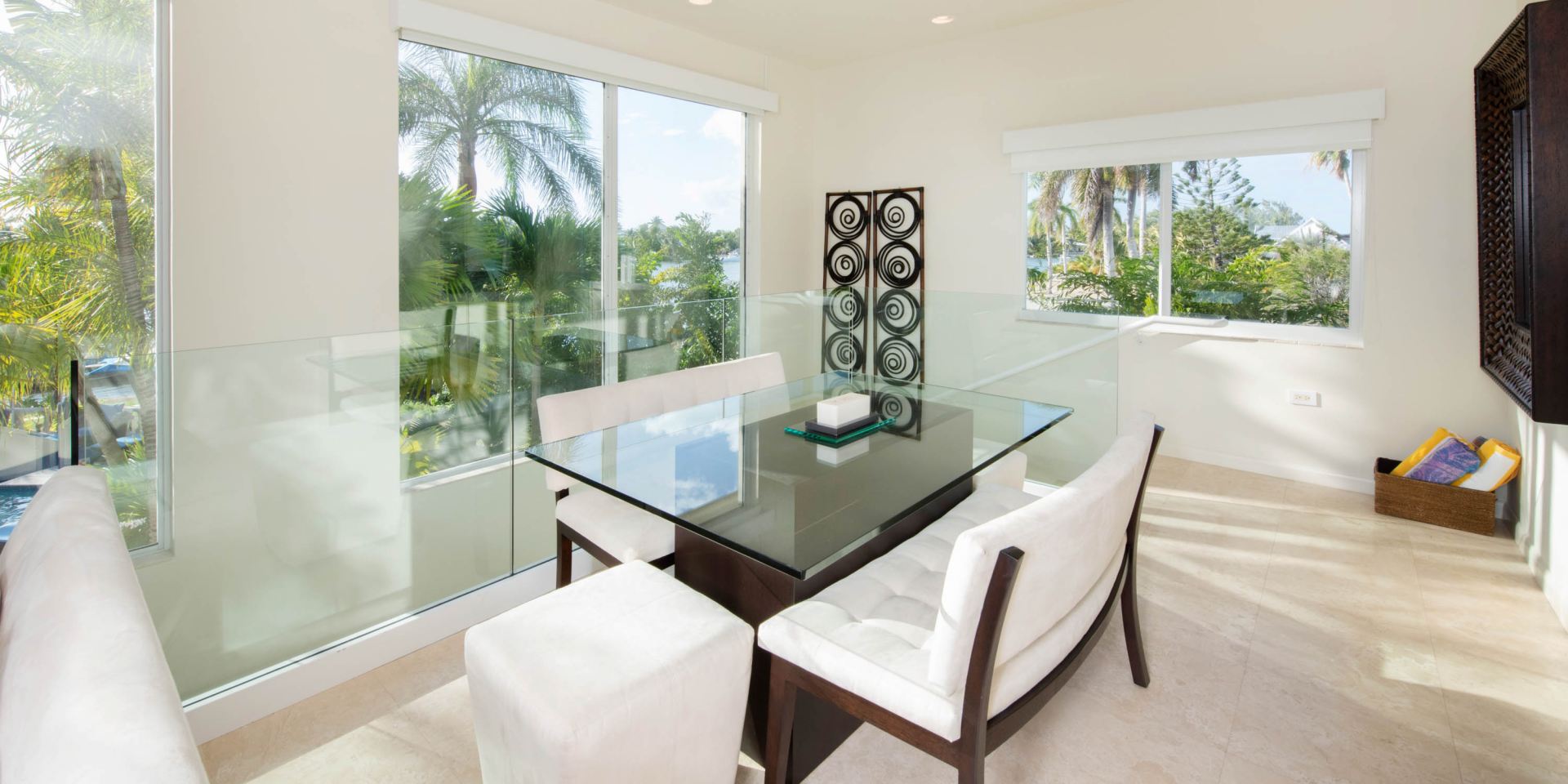 Villa Kaiku + Guesthouse