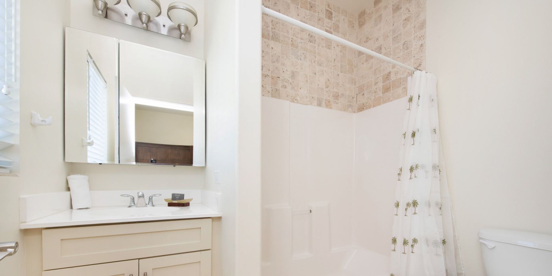 Villa Kaiku + Guesthouse