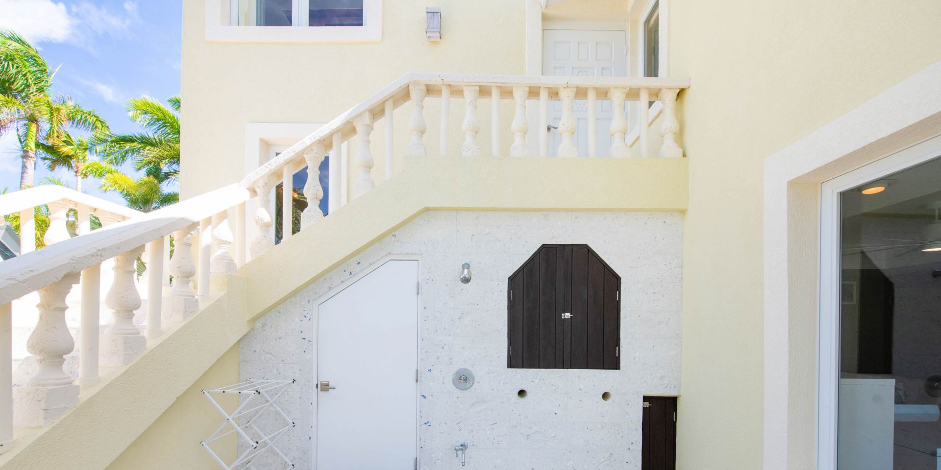 Villa Kaiku + Guesthouse