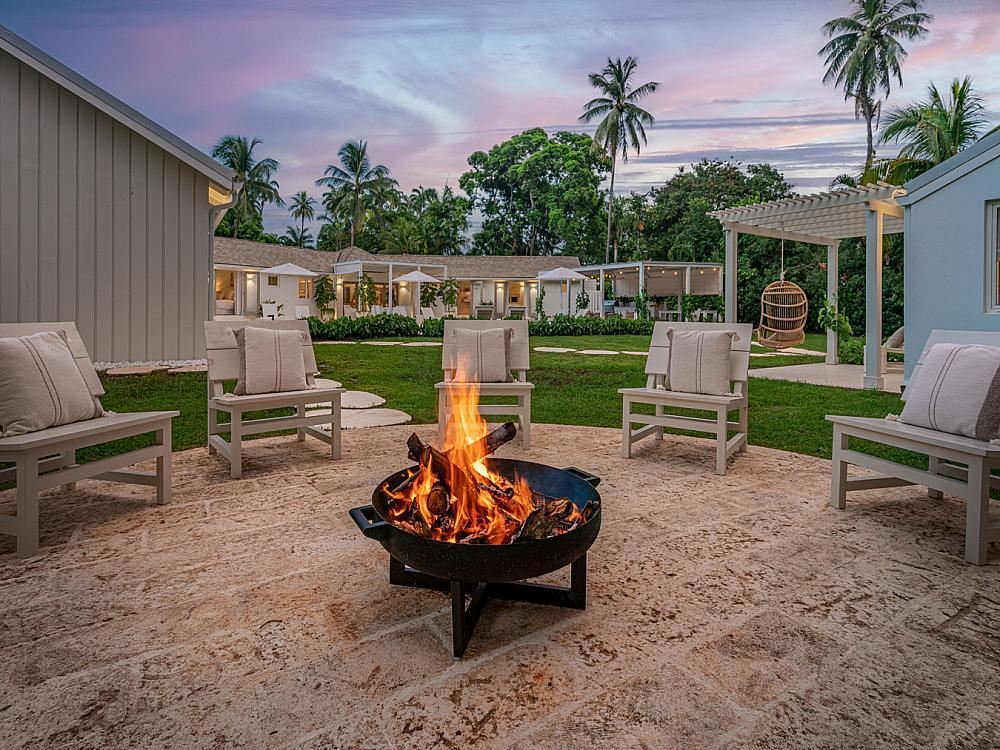 Honeycomb House - Queens Fort