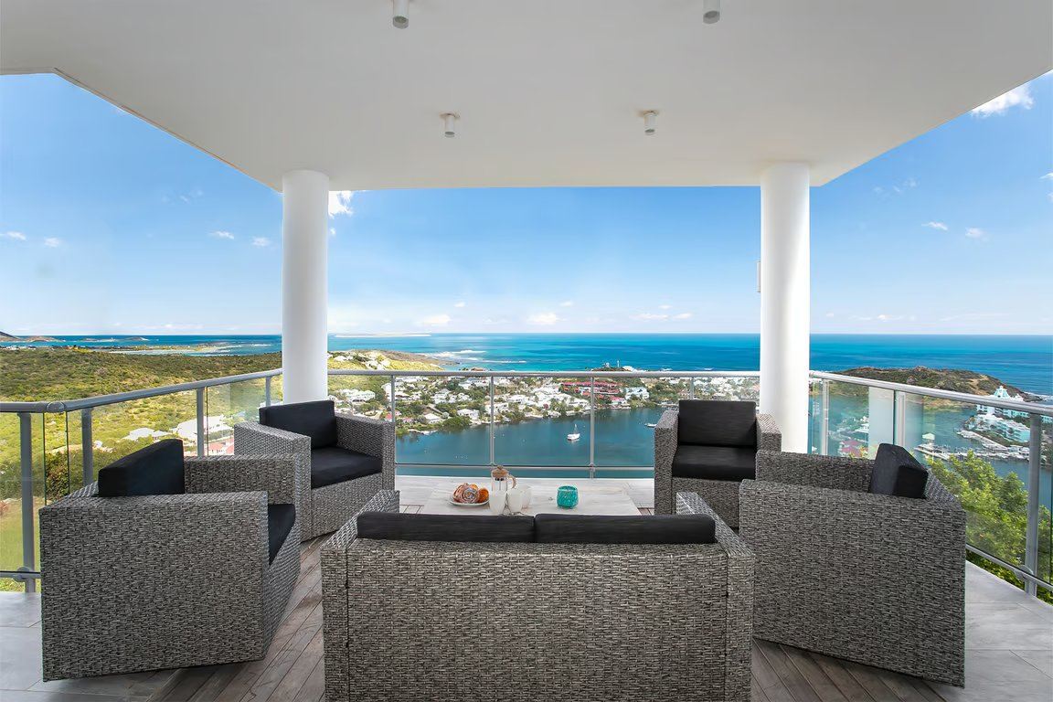 Villa Five Minutes More