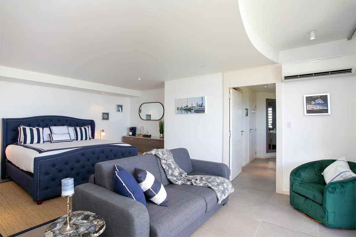 Villa Five Minutes More