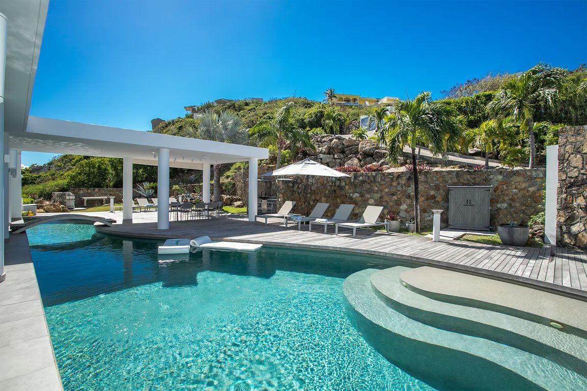 Villa Five Minutes More