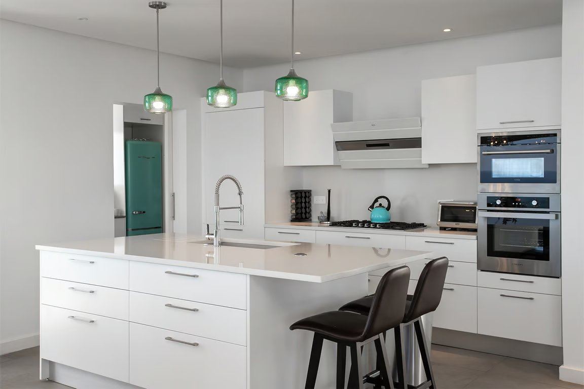 Villa Five Minutes More