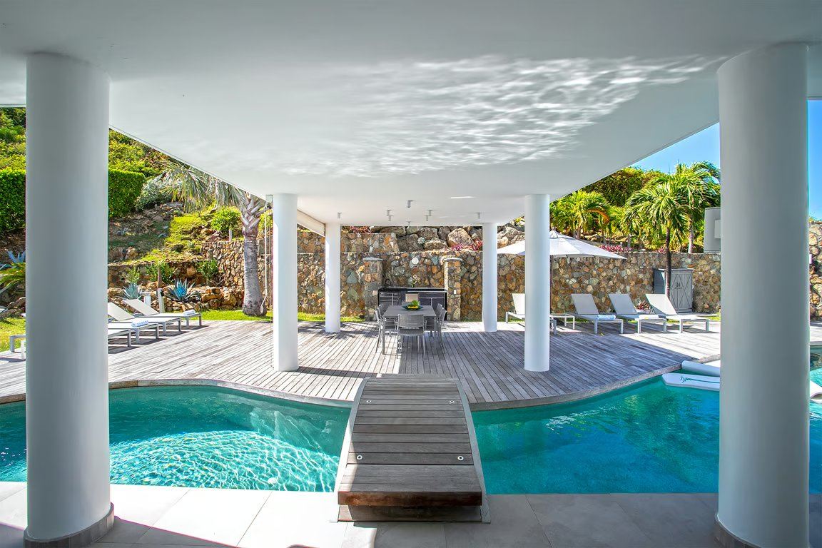 Villa Five Minutes More