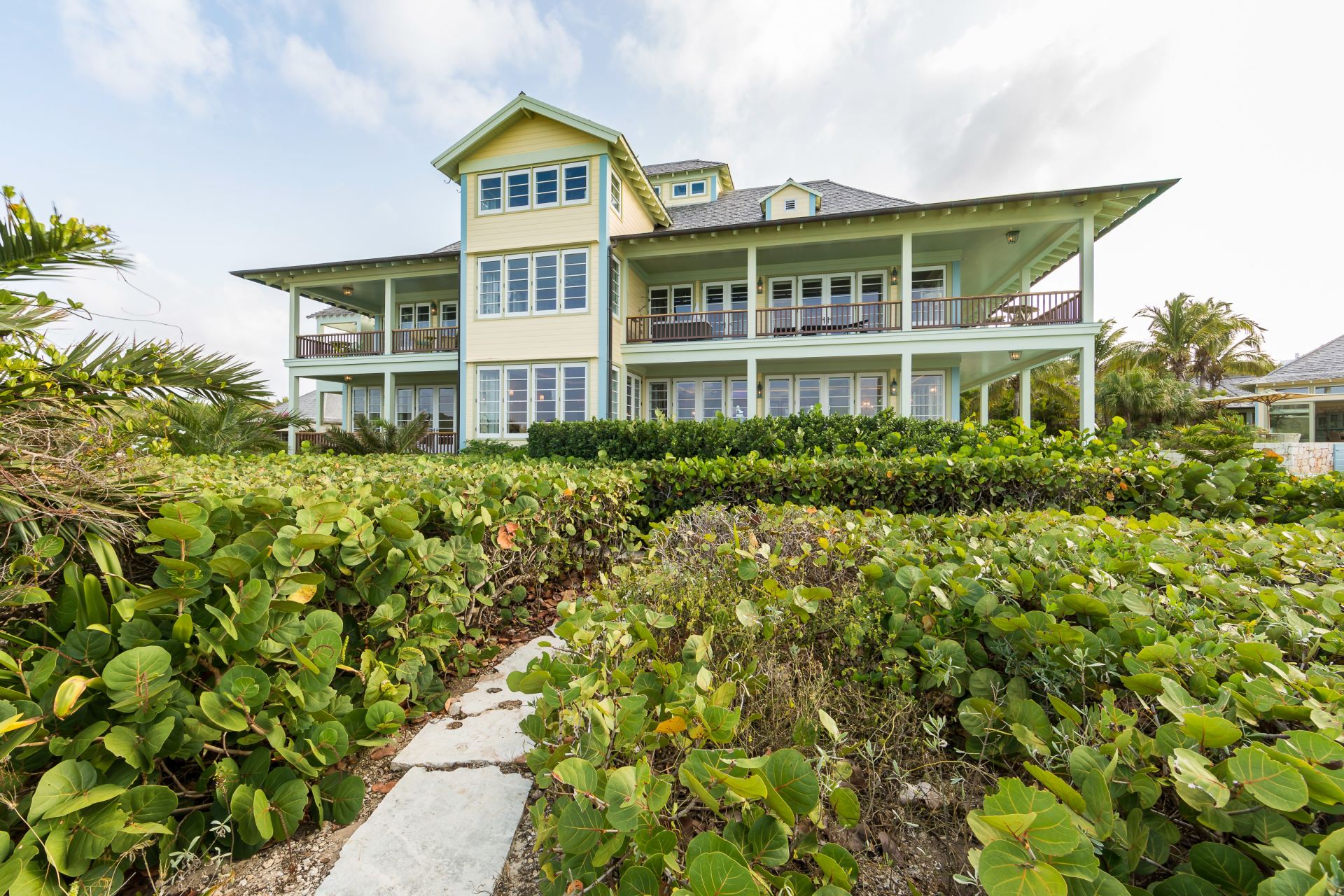 Santosha Villa Estate