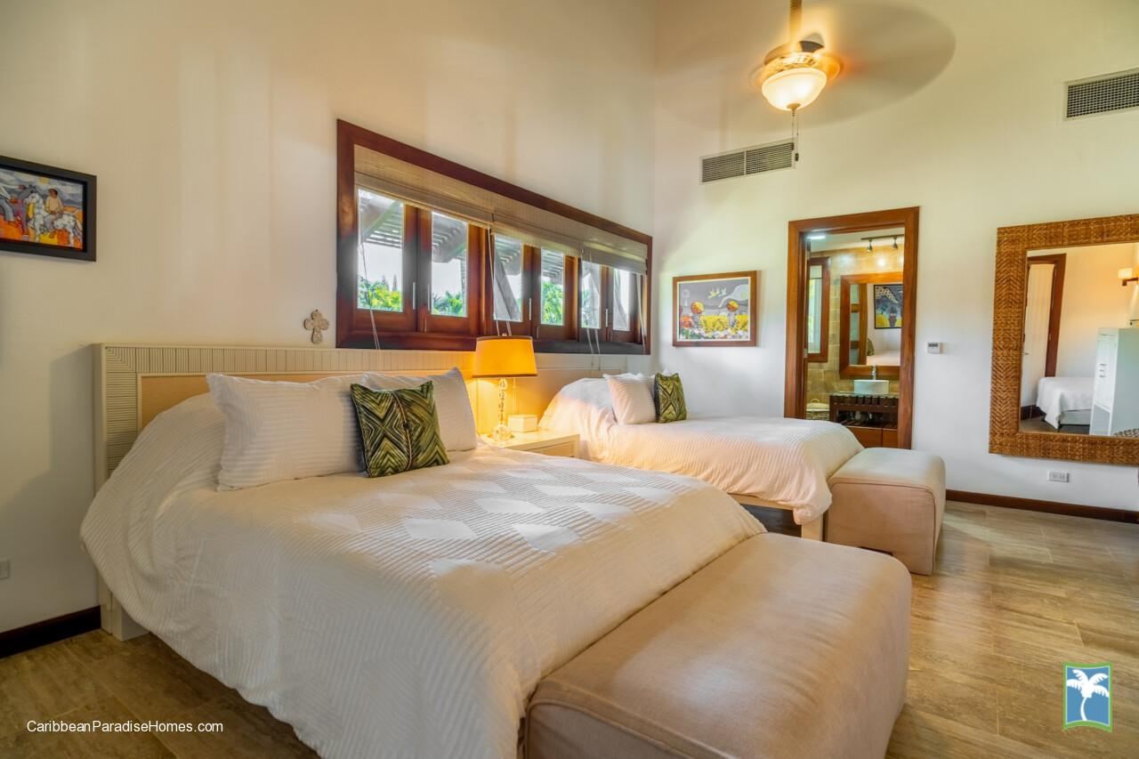 Tropical Modern - Casa de Campo