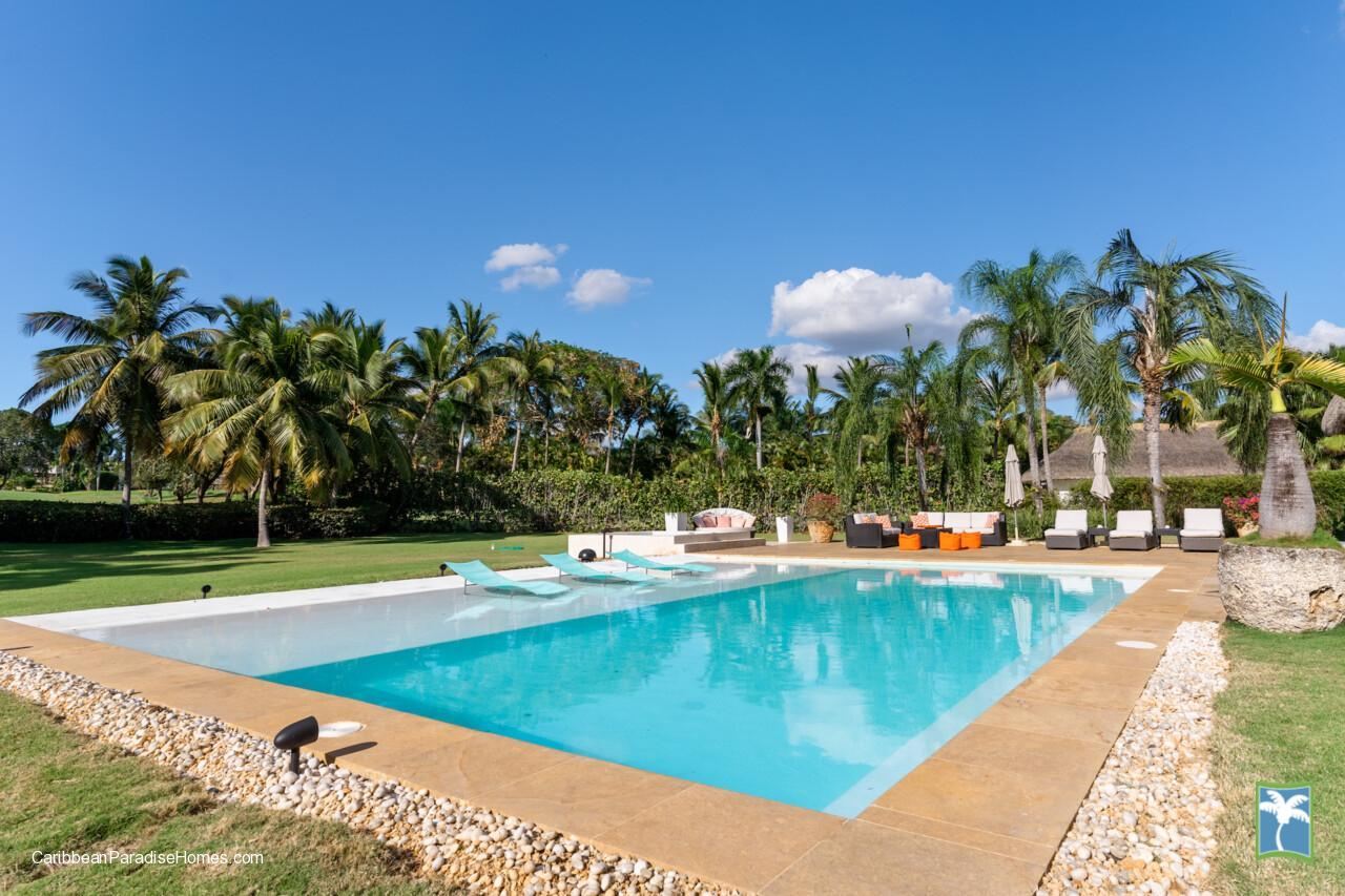 Tropical Modern - Casa de Campo