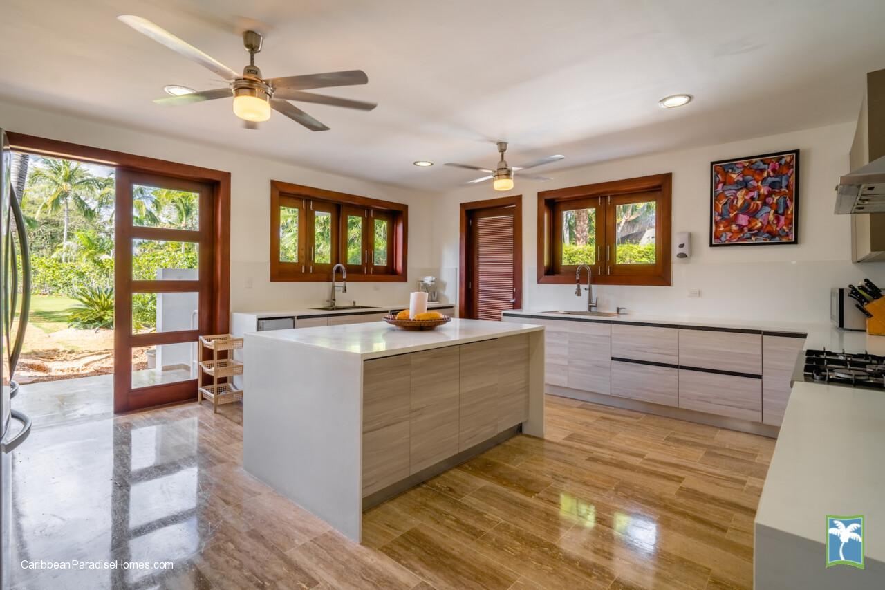 Tropical Modern - Casa de Campo