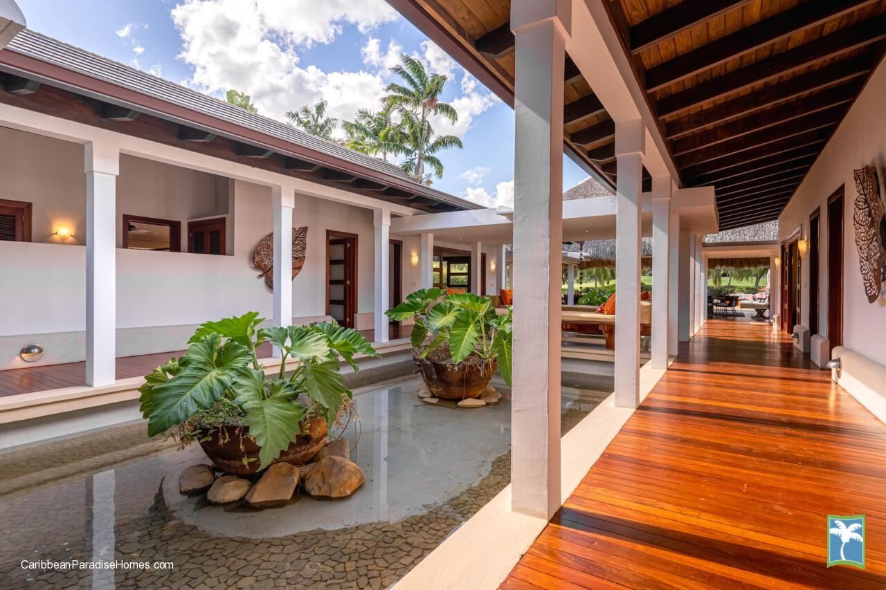 Tropical Modern - Casa de Campo