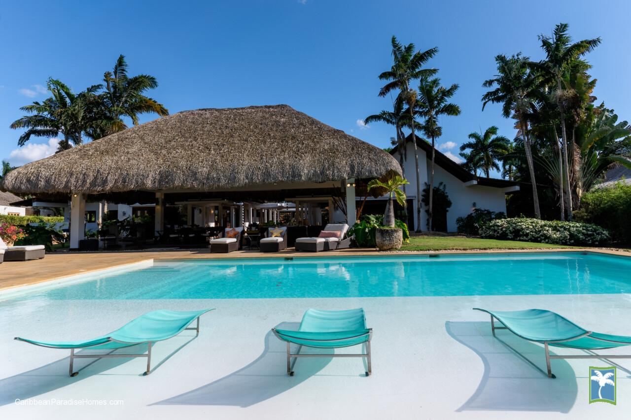 Tropical Modern - Casa de Campo