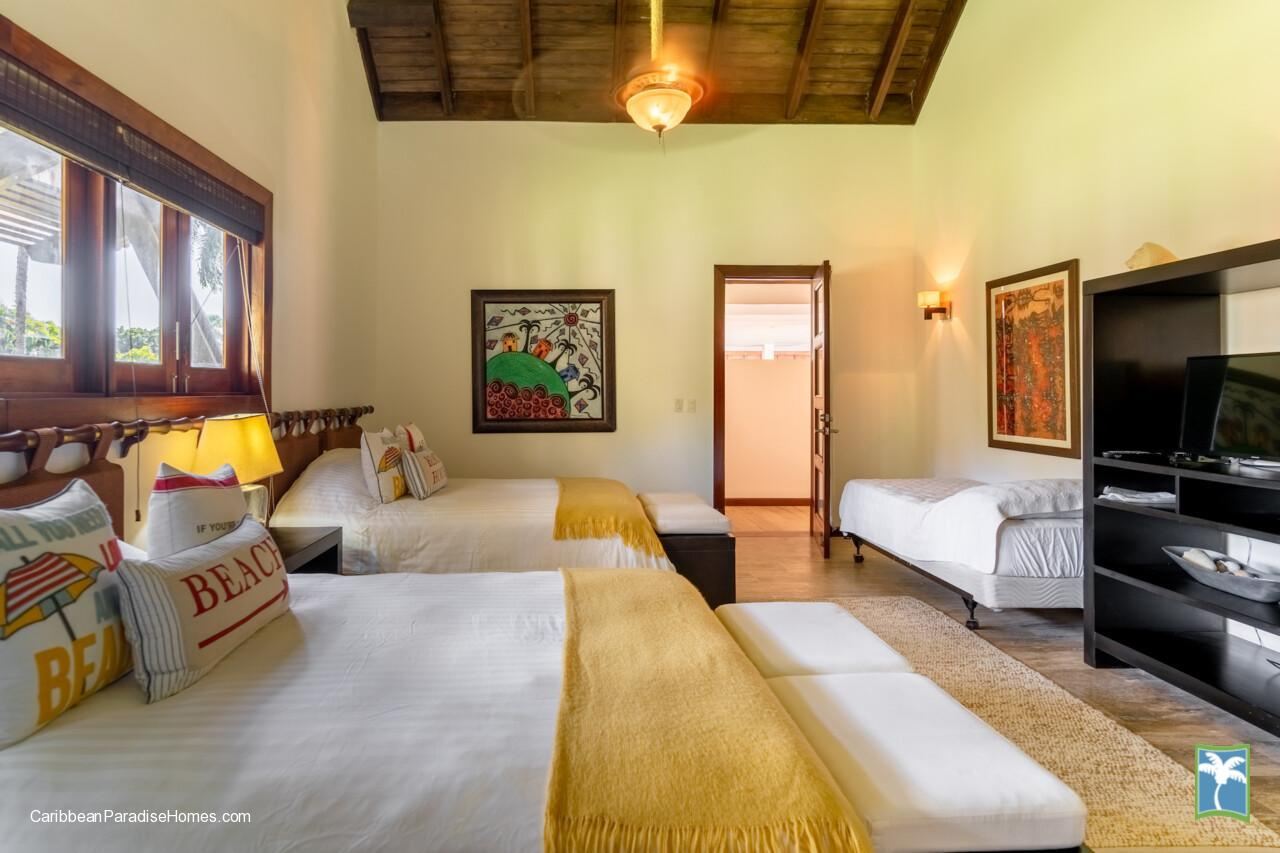 Tropical Modern - Casa de Campo