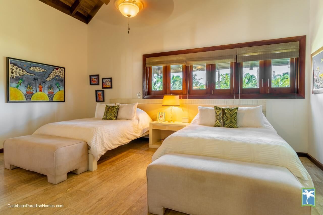 Tropical Modern - Casa de Campo