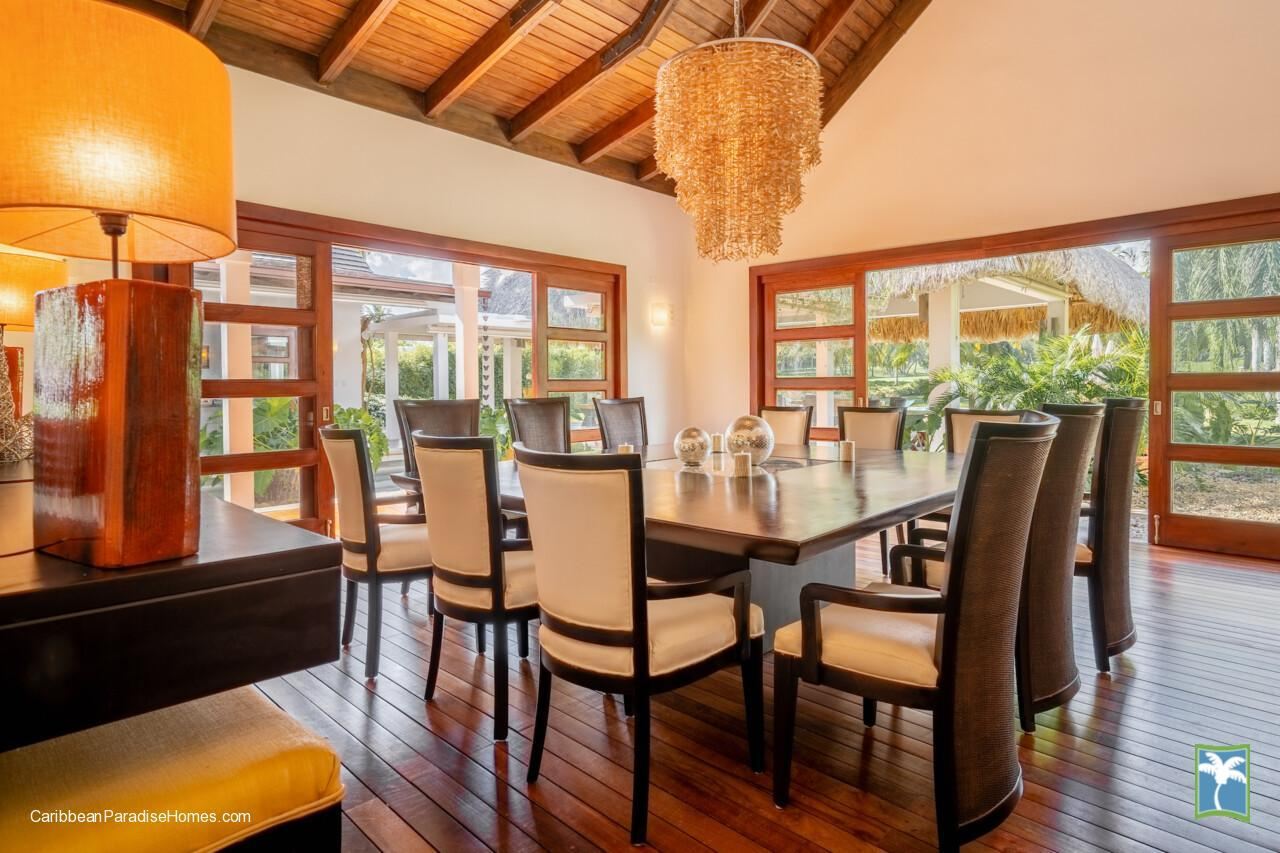 Tropical Modern - Casa de Campo