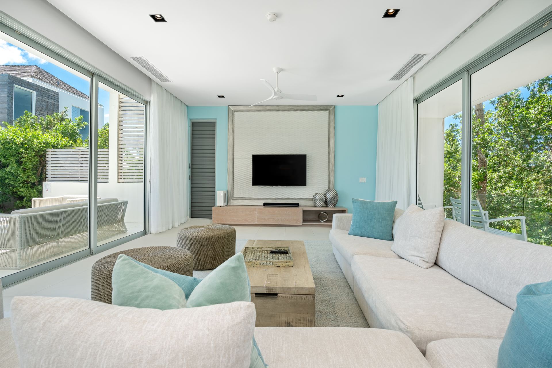 Villa Hyperion - Long Bay Beach