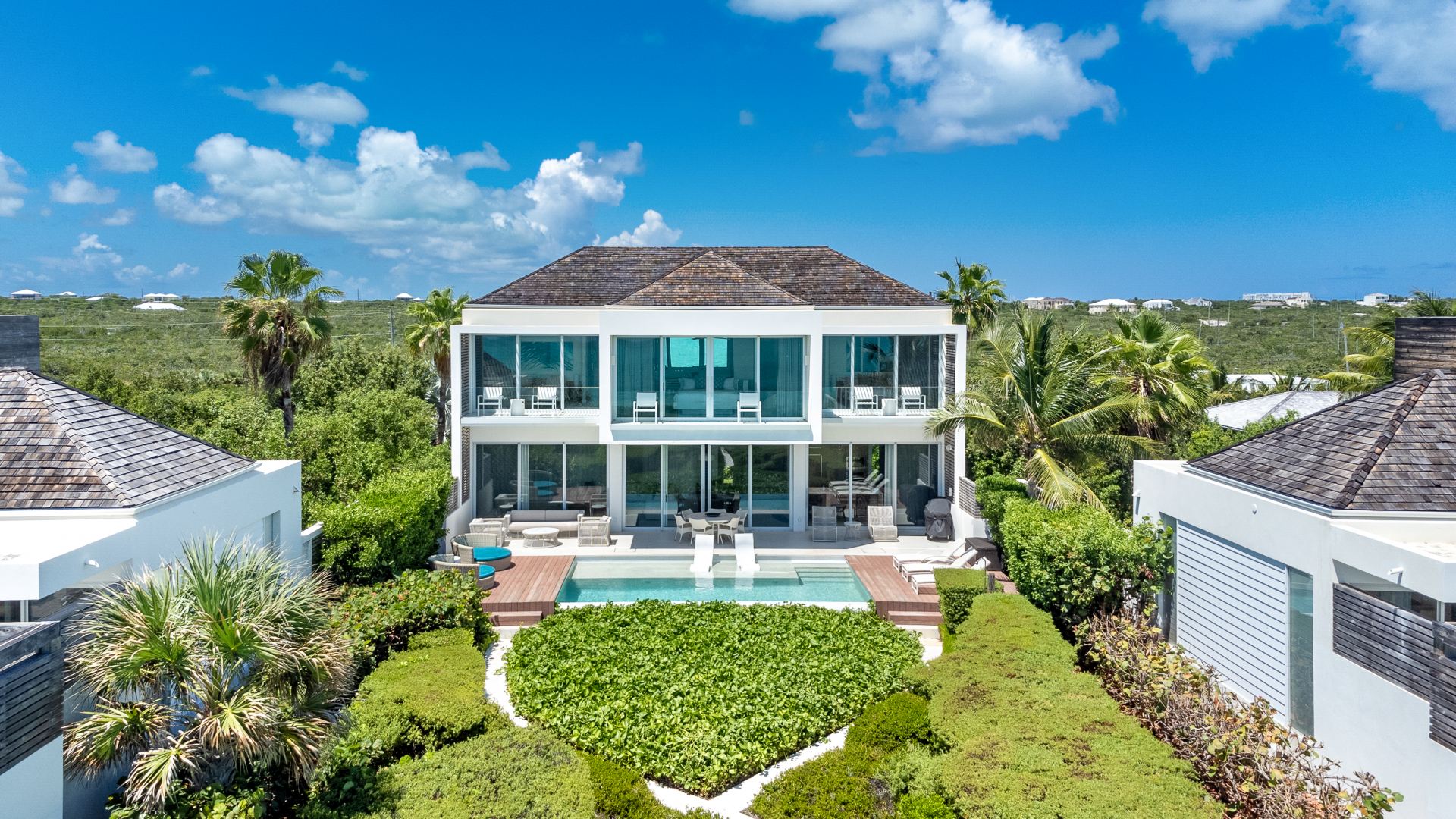 Villa Hyperion - Long Bay Beach