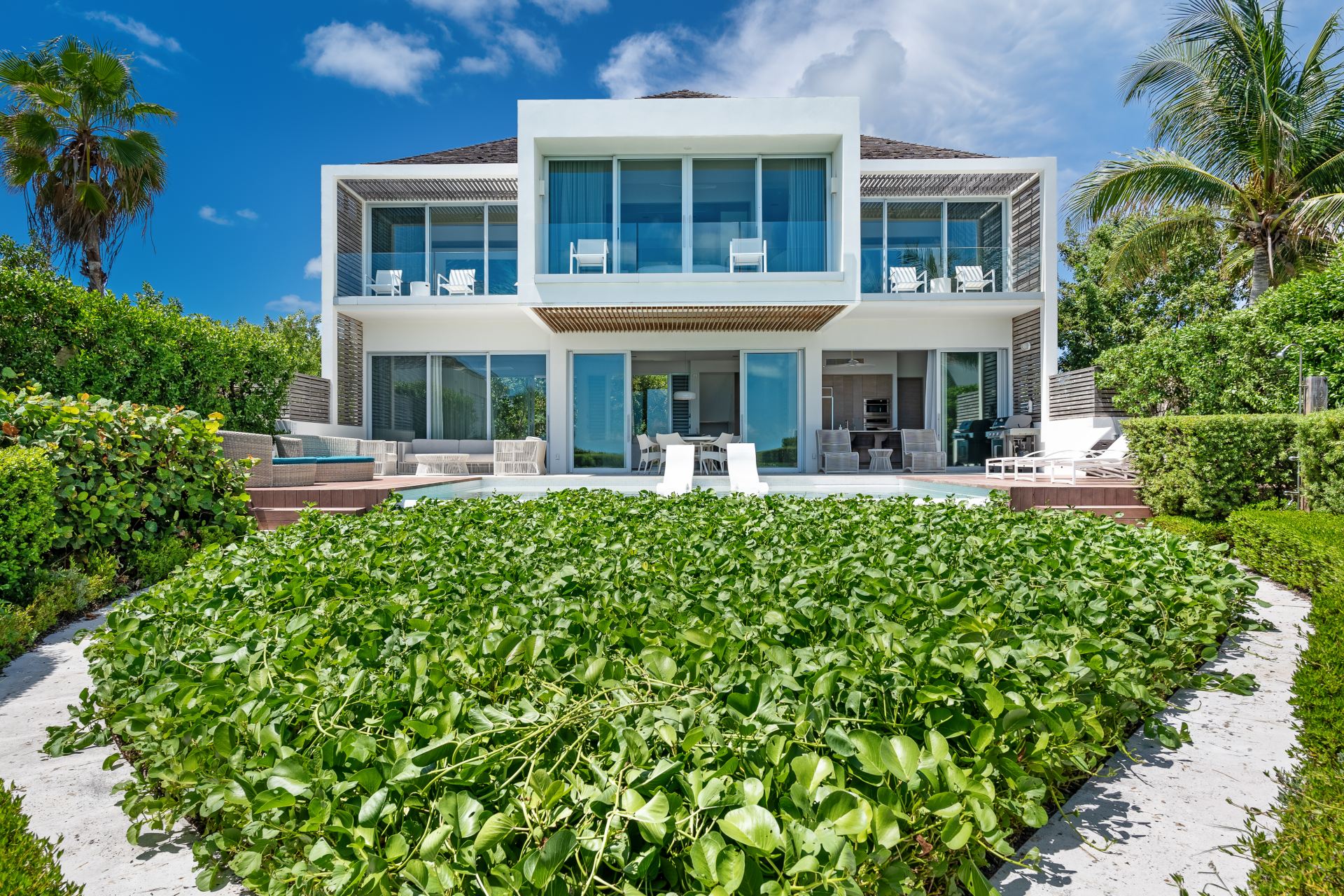 Villa Hyperion - Long Bay Beach