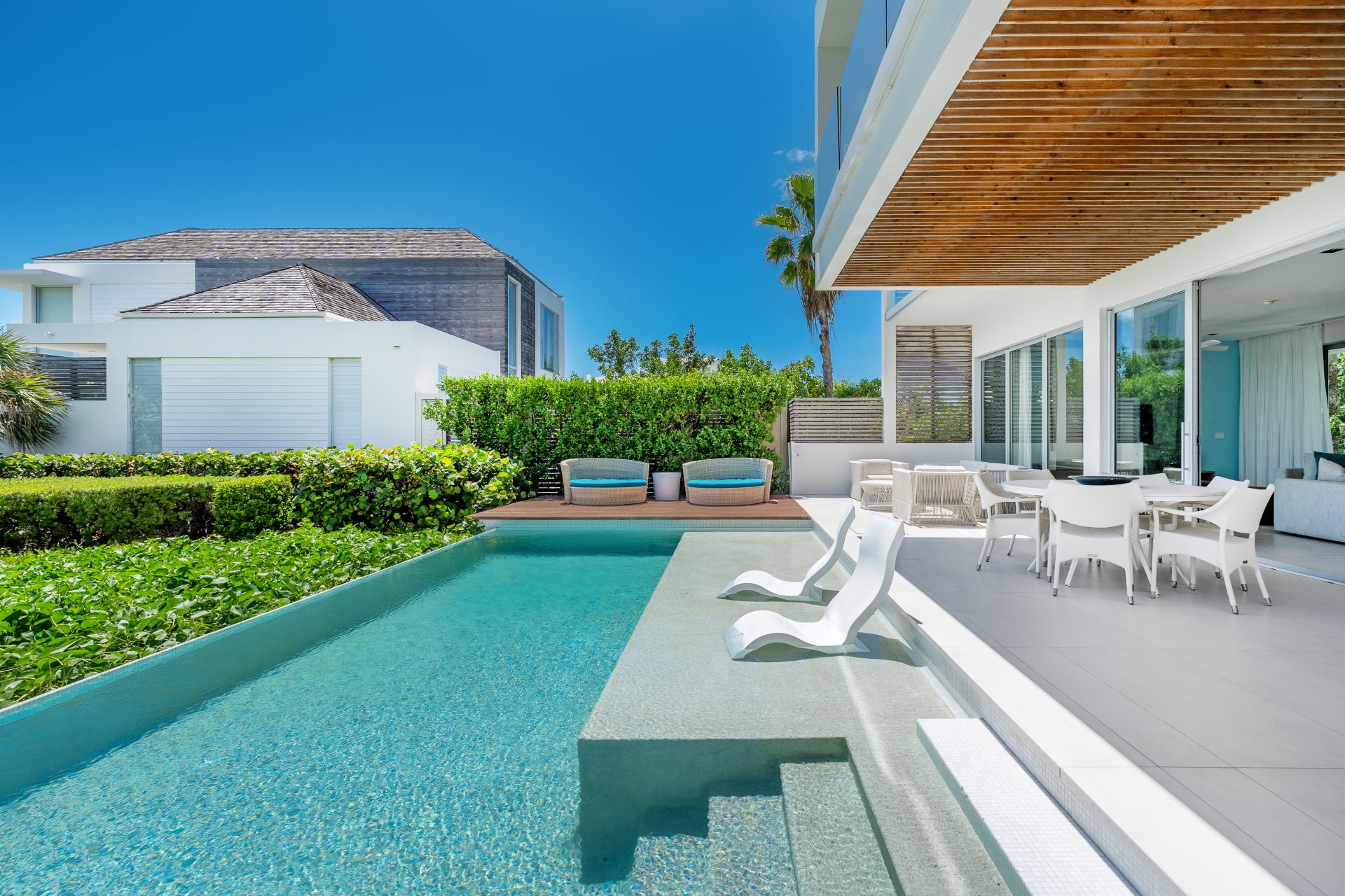 Villa Hyperion - Long Bay Beach