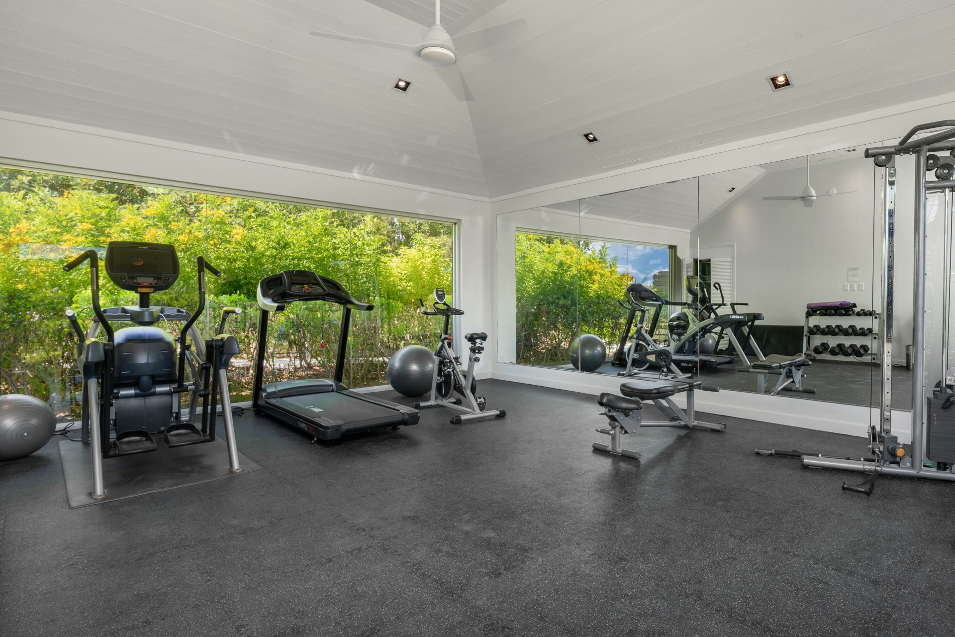 Villa Hyperion - Long Bay Beach