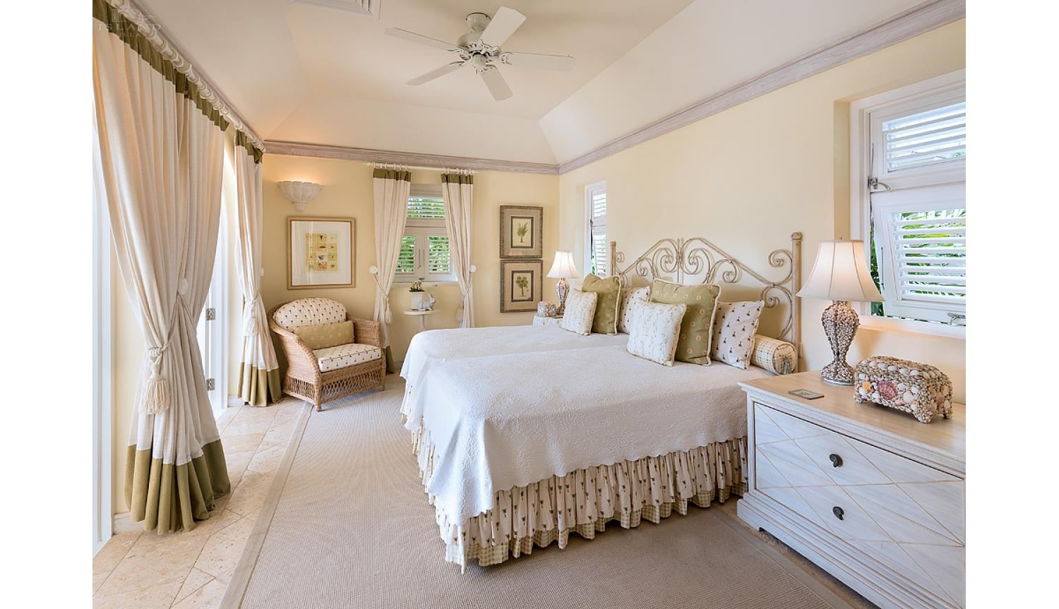 Palm Ridge 10, Benjoli Breeze