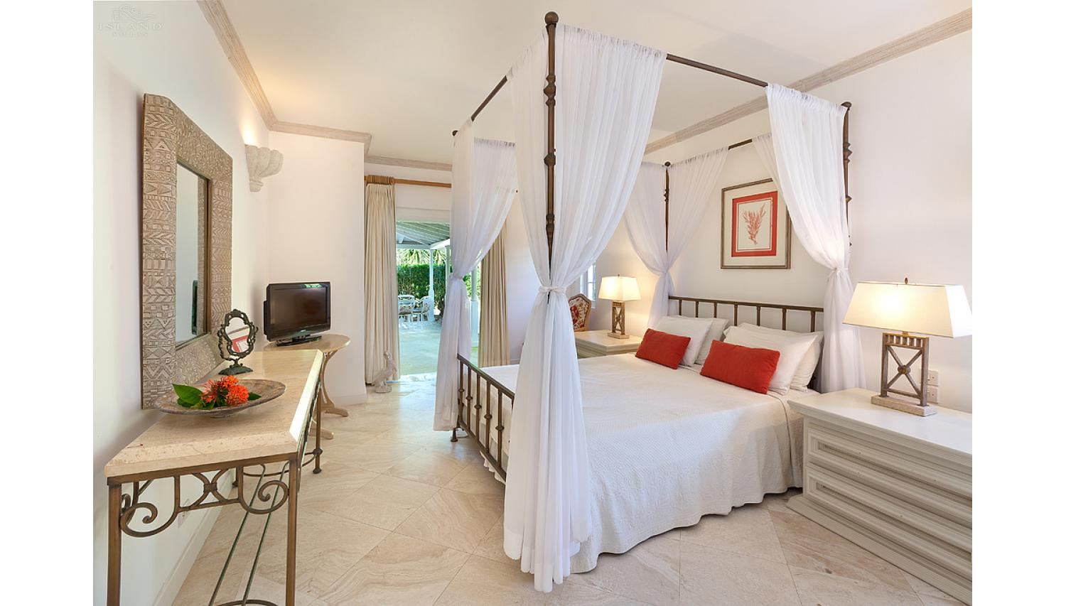 Coconut Grove 1, Spinalonga