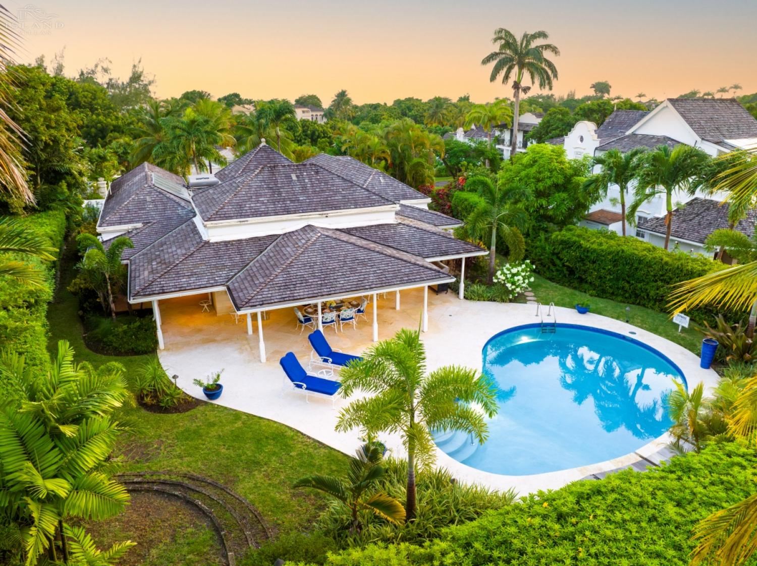 Coconut Grove 8, West Mount