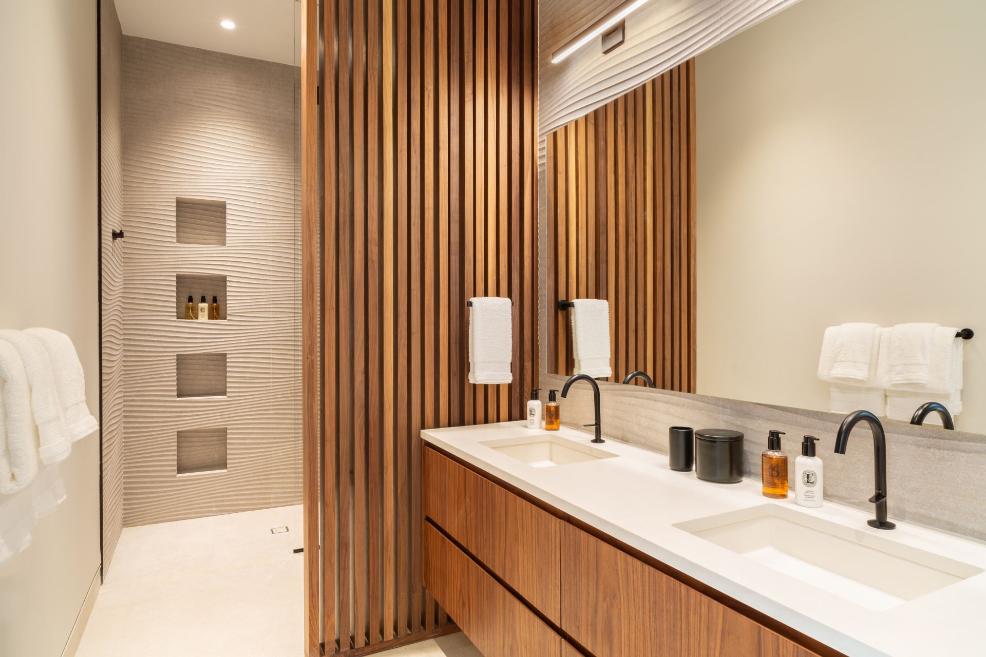 Solara - Turtle Tail