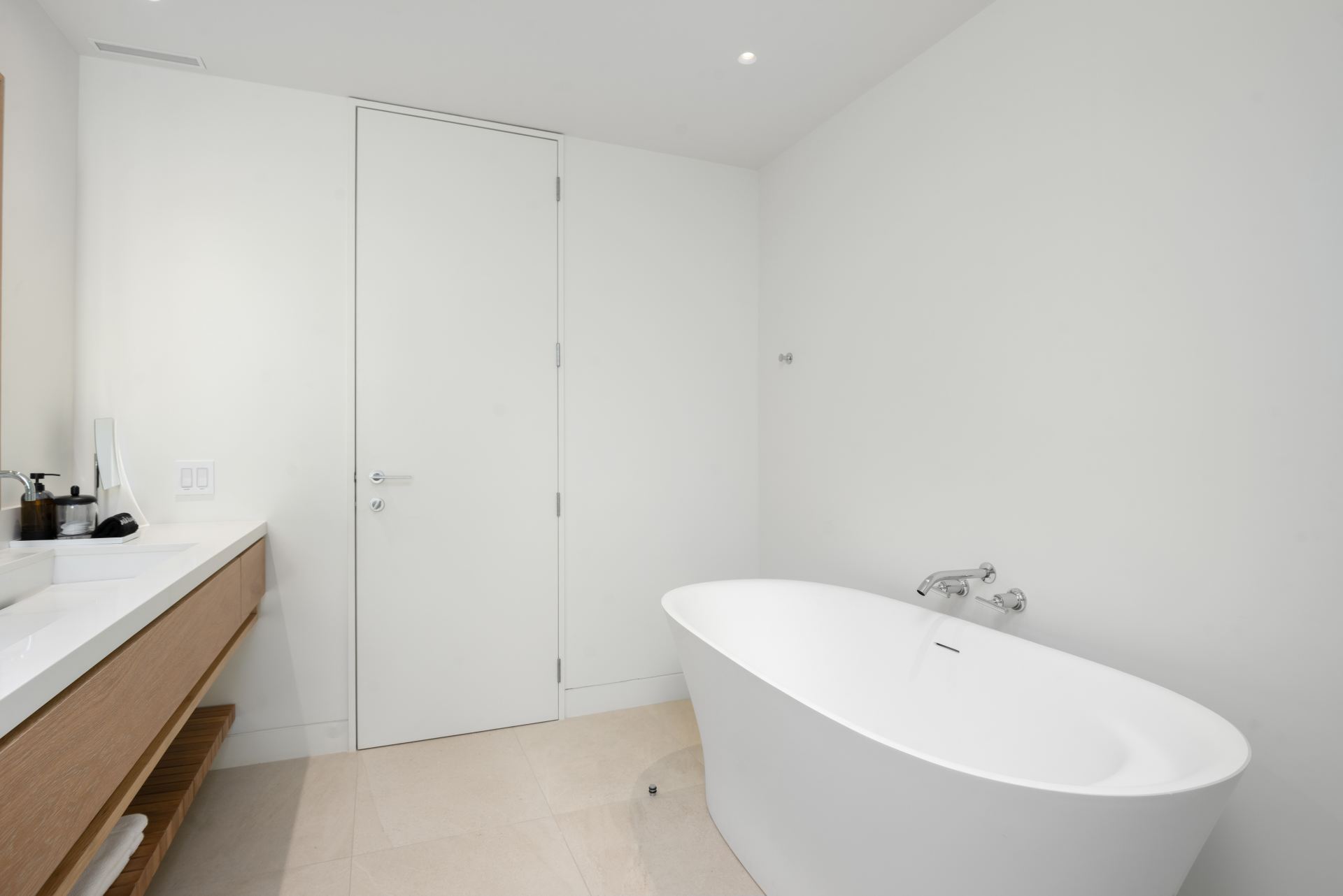 North Shore Enclave - 4 BDR OCEAN FRONT BEACH HOUSE