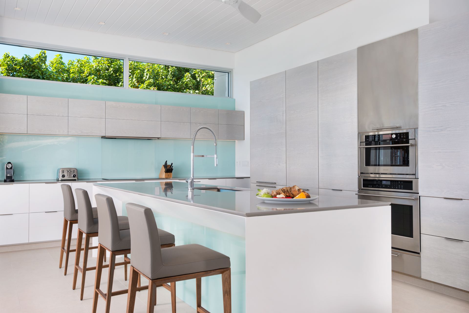 North Shore Enclave - 5 BDR BEACHFRONT VILLA