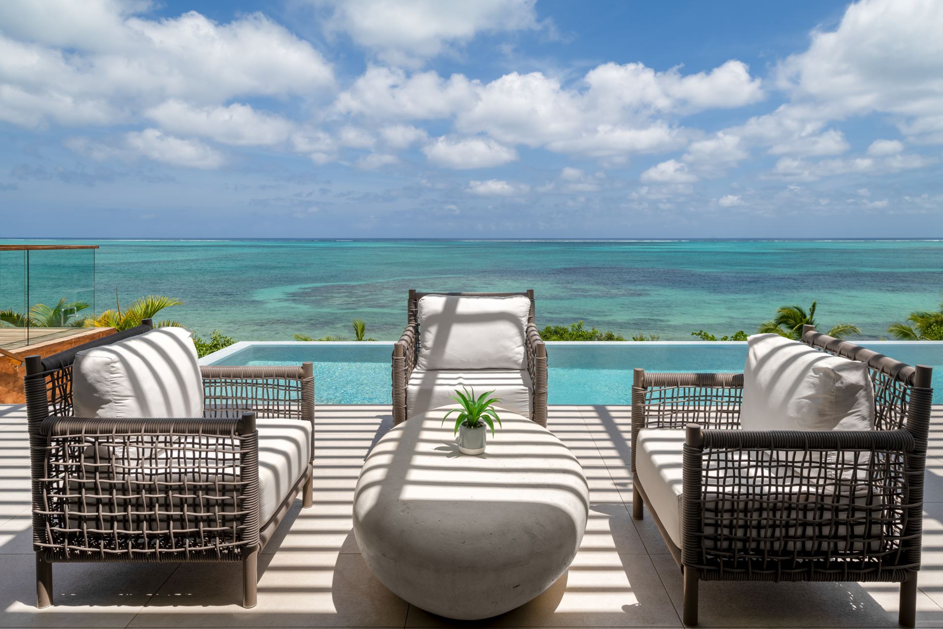 North Shore Enclave - 4 BDR BEACHFRONT VILLA