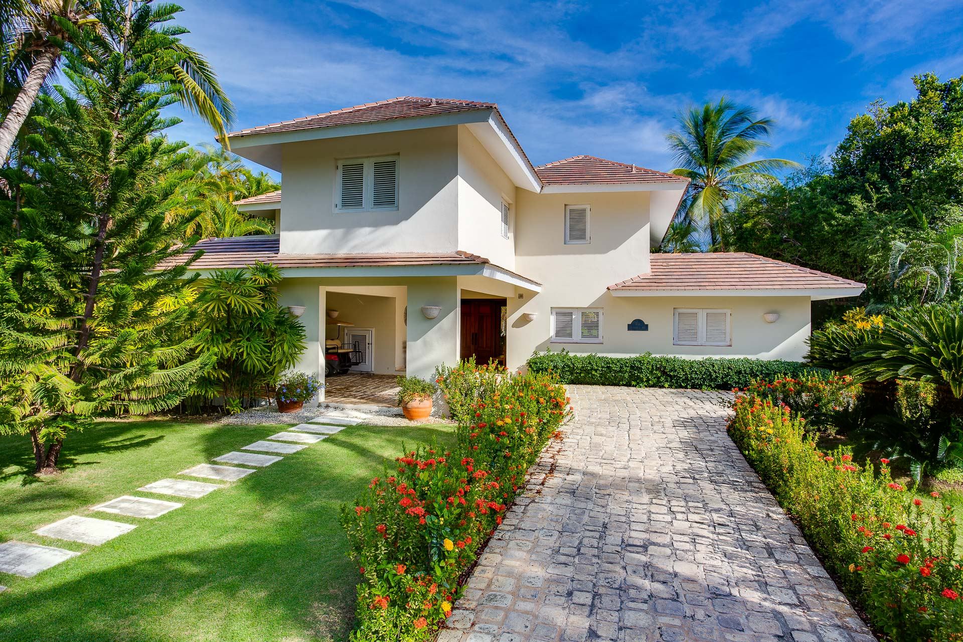 Villa Tortuga Bay B14