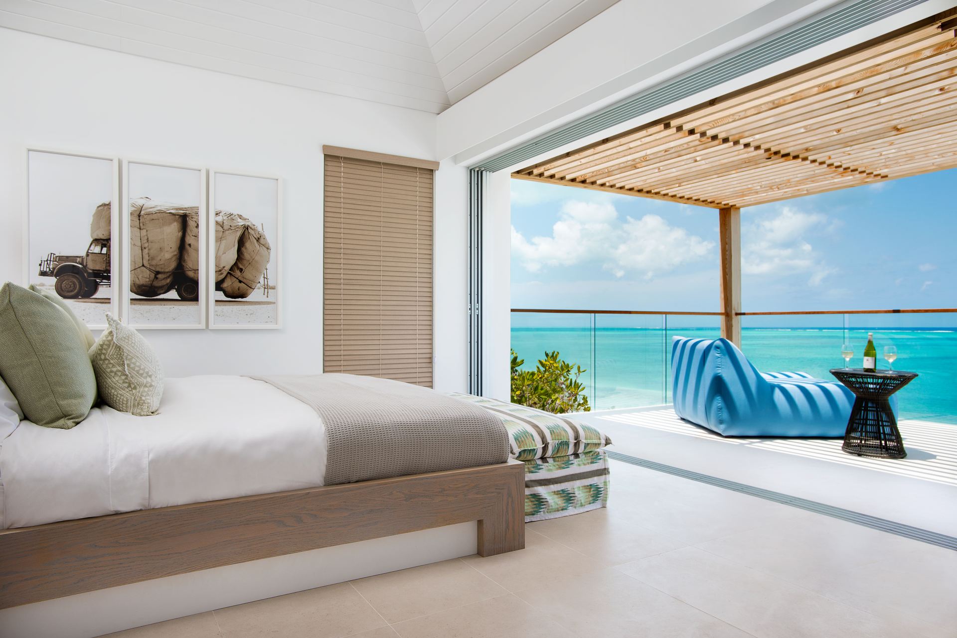 North Shore Enclave - 5 BDR BEACHFRONT VILLA