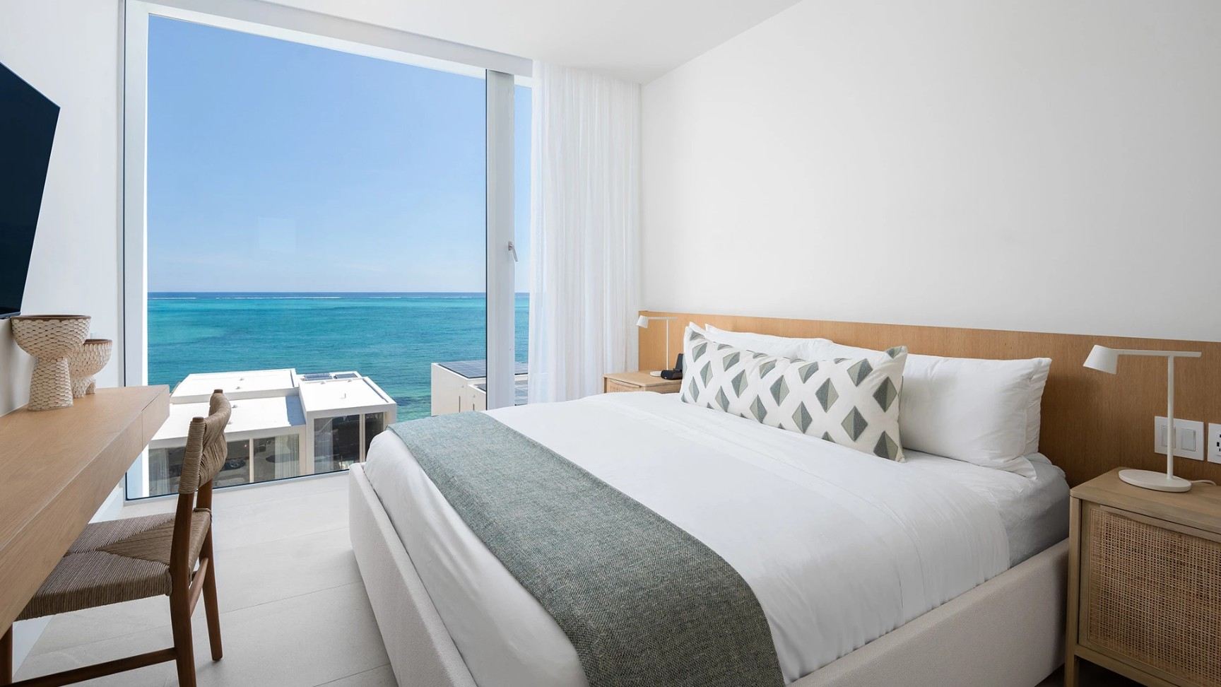 North Shore Enclave - 3 BDR OCEAN VIEW BEACH HOUSE